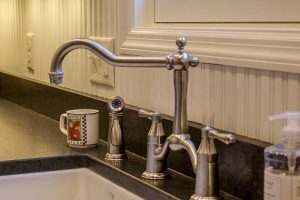 BlackPearl_Leather_Granite_full07-600x400