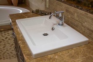 EmperadorLightMarble_full06-600x400