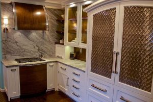 HonedWhiteCararraMarbleKitchen02_full08-600x400