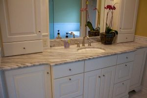 HonedWhiteCararraMarbleVanity_full03-600x400