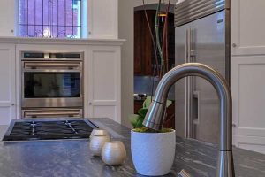 LeatheredBlueMartinqueGranite_full03-600x400
