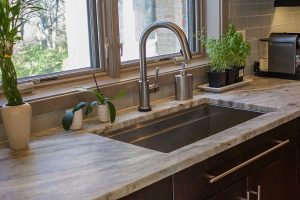 LeatheredFantasyBrownMarble_full04-600x400