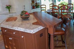 SiennaBordeauxGranite_full03-600x400