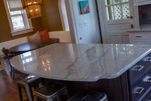 WhiteMacabusQuartzite_full02-600x400