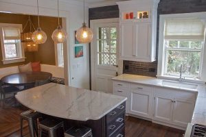 WhiteMacabusQuartzite_full04-600x400