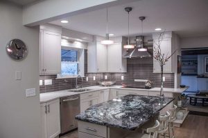WhiteQuartz-ArabianNights_full01-600x400